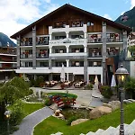 Tirol Hotel 4*