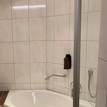 Tirol מלון 4*