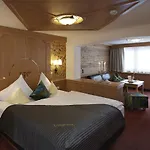 Tirol 4*