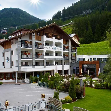 Tirol Hotel 4*