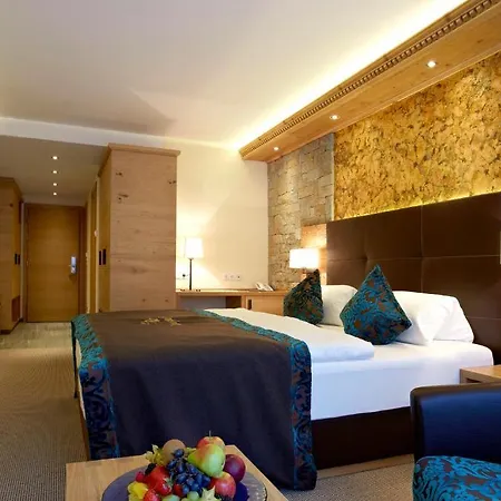 Hotel Tirol