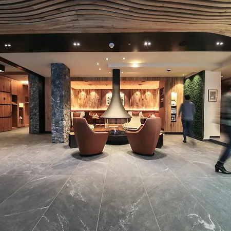 ホテル Tirol イシュグル