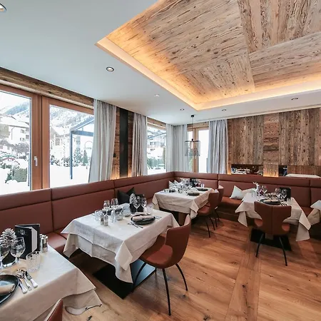 Hotel Tirol 4*