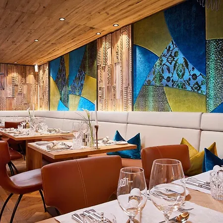 Tirol Hotel