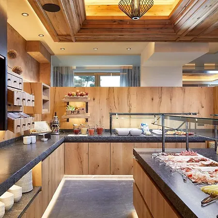Tirol Hotel