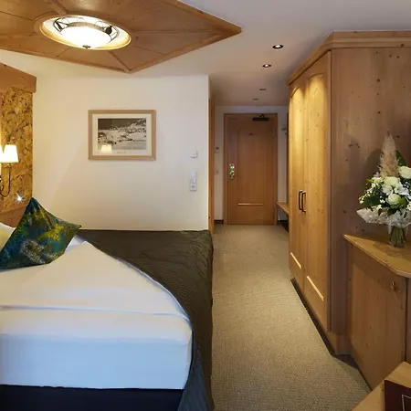 Tirol 4* イシュグル