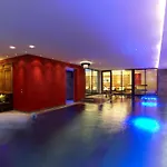 蒂罗尔酒店 4*