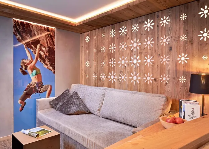 Ξενοδοχείο Tirol 4*